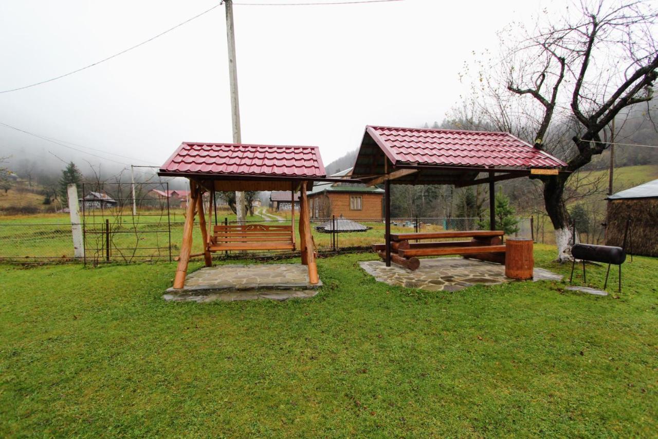 Карпатська Полонина Apartamento Yaremche Exterior foto