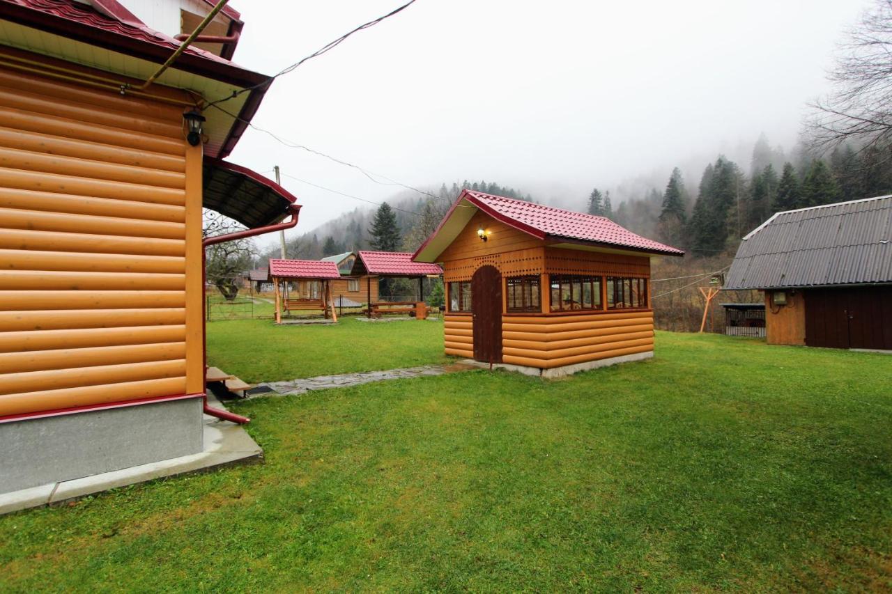 Карпатська Полонина Apartamento Yaremche Exterior foto