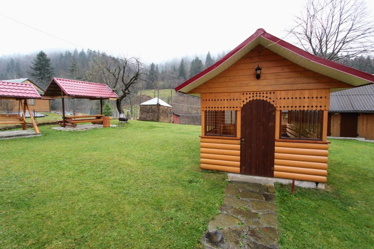 Карпатська Полонина Apartamento Yaremche Exterior foto