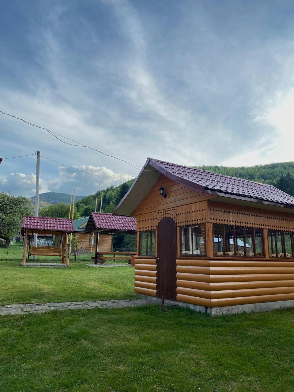 Карпатська Полонина Apartamento Yaremche Exterior foto